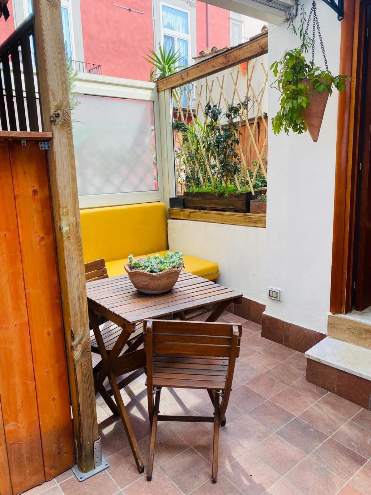 Apartamento La Casa Di Apollo Nápoles Exterior foto