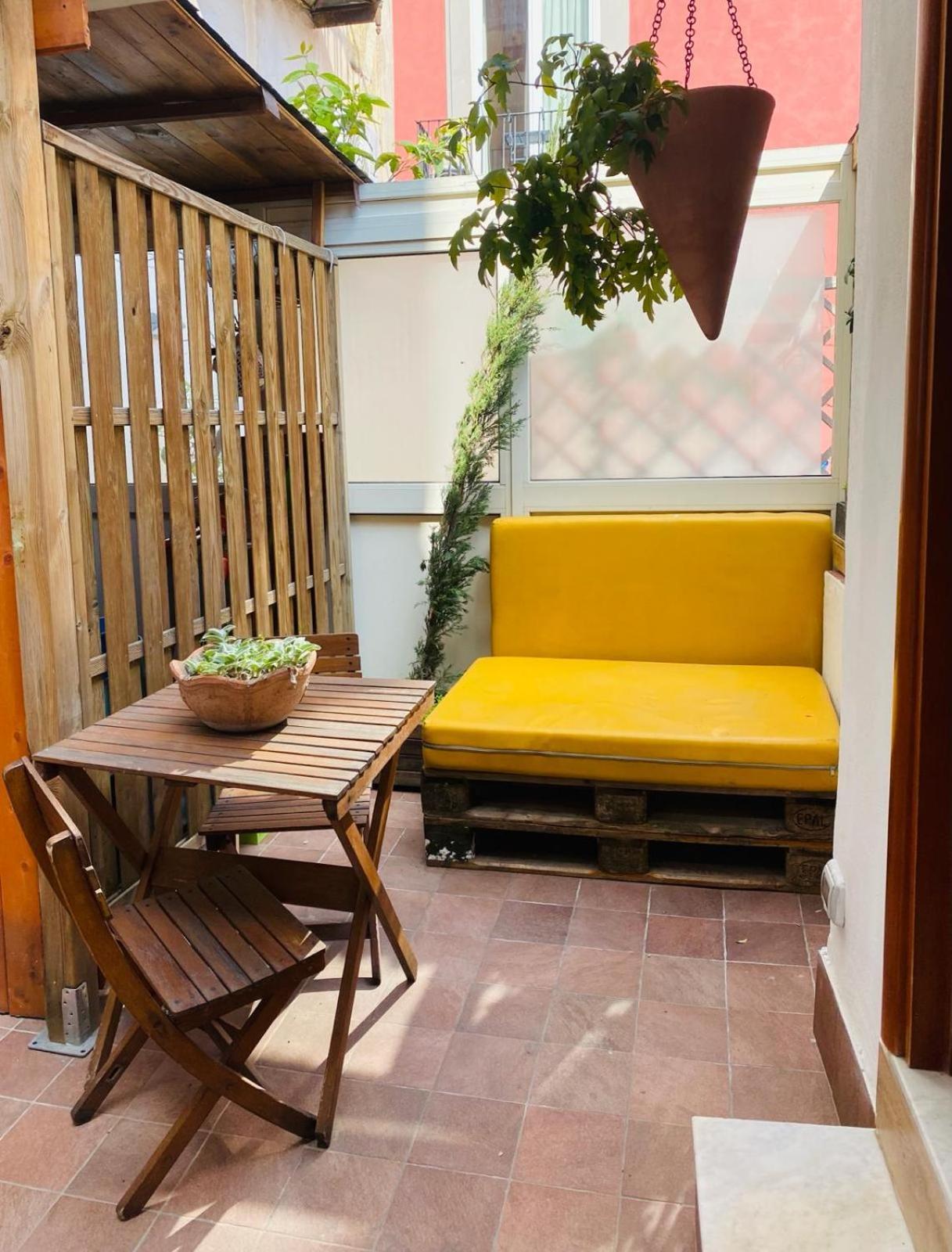 Apartamento La Casa Di Apollo Nápoles Exterior foto