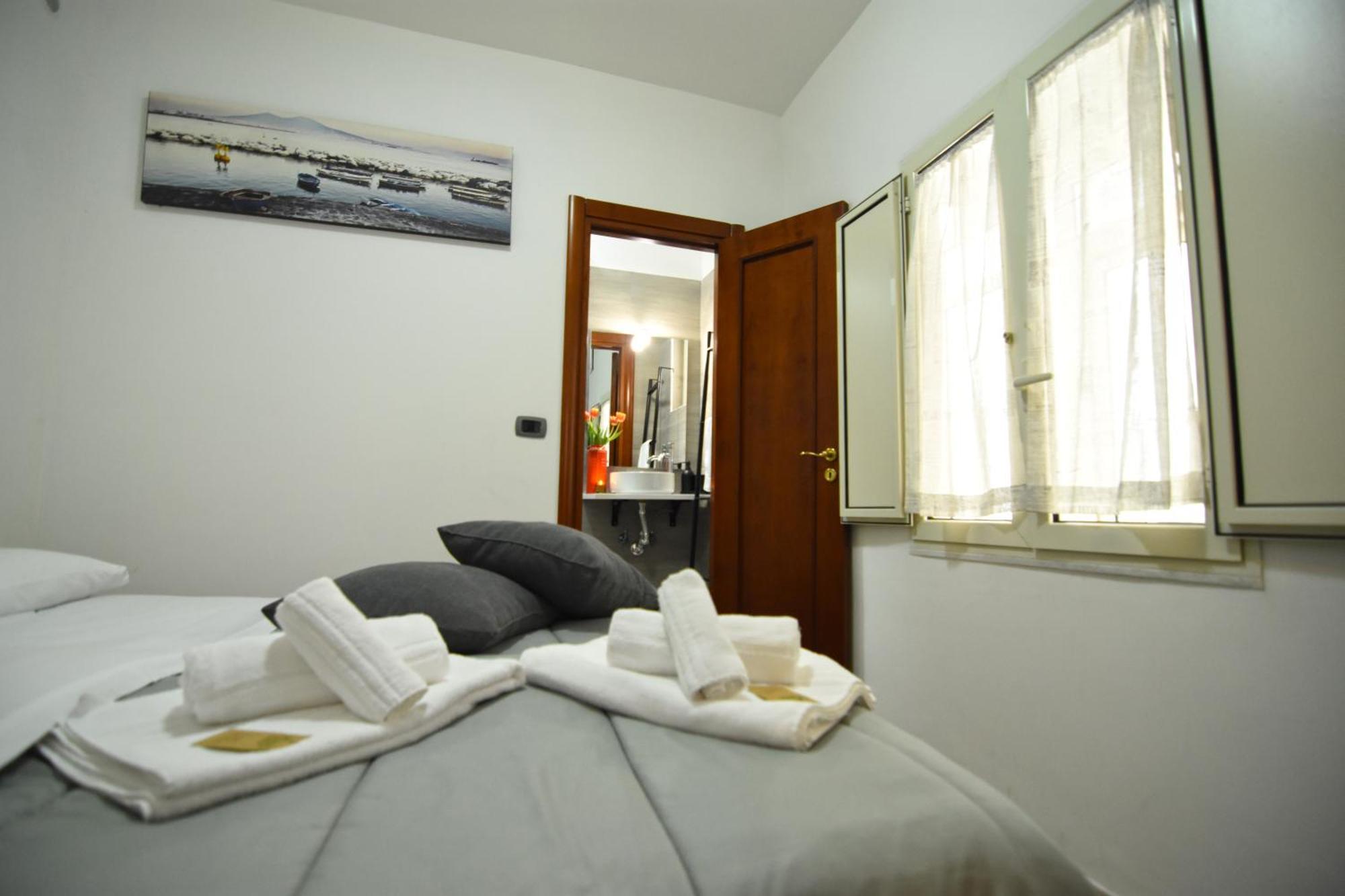 Apartamento La Casa Di Apollo Nápoles Exterior foto